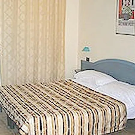 Apartman Charming In With Shared Pool And Parking Rossano